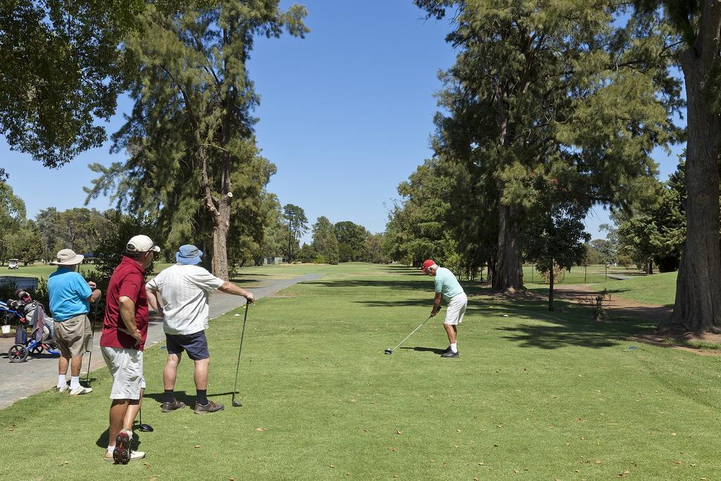 Howlong Golf Resort Exterior photo